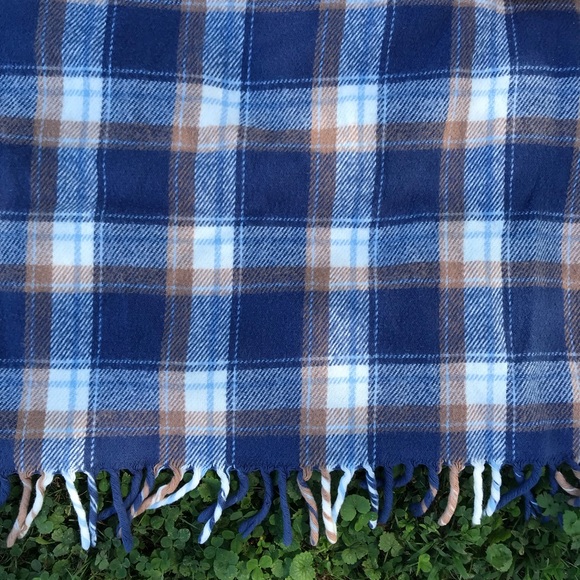 Vintage Faribo Plaid Blanket with Tassels - Picture 2 of 6